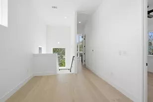 400 Post Rd Dr, Austin, TX 78704 - Photo 15