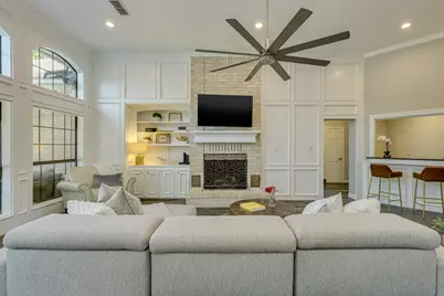 6665 Whitemarsh Valley Walk, Austin, TX 78746 - Photo 7