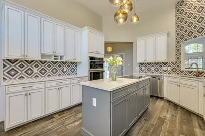 6665 Whitemarsh Valley Walk, Austin, TX 78746 - Photo 13