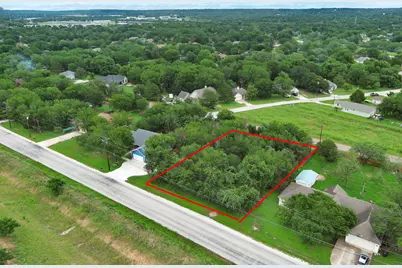 1331 Lovers Lane, Bastrop, TX 78602 - Photo 5