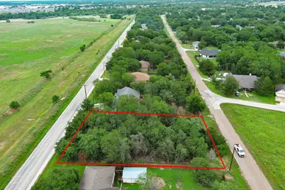 1331 Lovers Lane, Bastrop, TX 78602 - Photo 9
