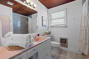 1308 E 12th St, Austin, TX 78702 - Photo 17