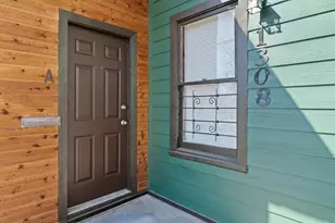 1308 E 12th St, Austin, TX 78702 - Photo 5