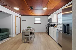 1308 E 12th St, Austin, TX 78702 - Photo 13