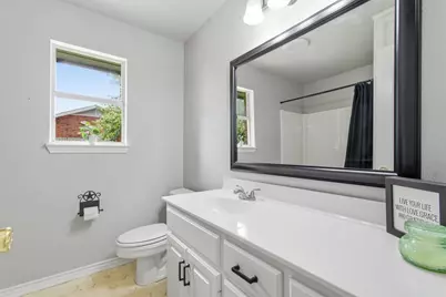 325 Meadow Valley Loop, Jarrell, TX 76537 - Photo 17