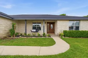 325 Meadow Valley Loop, Jarrell, TX 76537 - Photo 3