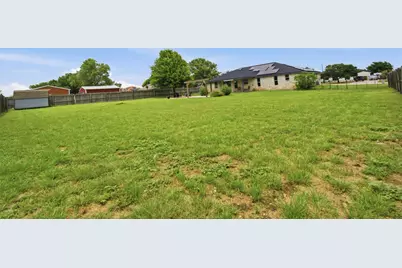 325 Meadow Valley Loop, Jarrell, TX 76537 - Photo 21