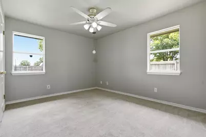 325 Meadow Valley Loop, Jarrell, TX 76537 - Photo 15