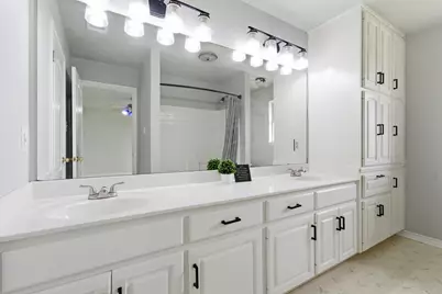 325 Meadow Valley Loop, Jarrell, TX 76537 - Photo 11