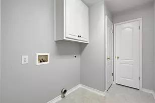 325 Meadow Valley Loop, Jarrell, TX 76537 - Photo 19