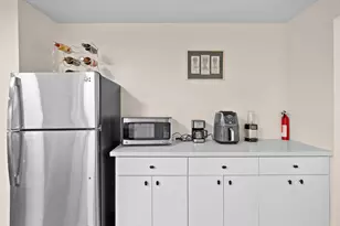 907 E 53rd St, Austin, TX 78751 - Photo 11