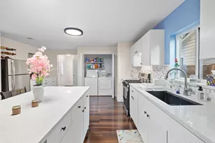 907 E 53rd St, Austin, TX 78751 - Photo 9