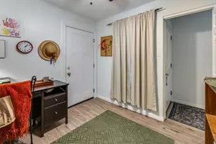 402 Village Ln, Buda, TX 78610 - Photo 5