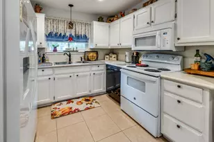 402 Village Ln, Buda, TX 78610 - Photo 13