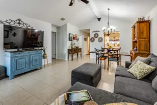 402 Village Ln, Buda, TX 78610 - Photo 7