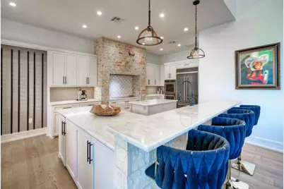 10 Monarch Oaks Lane, The Hills, TX 78738 - Photo 9