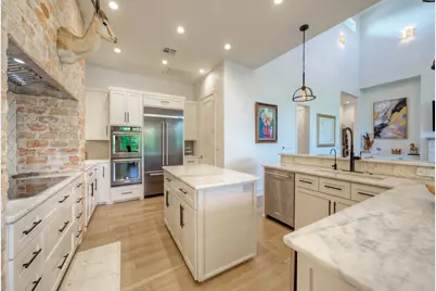 10 Monarch Oaks Lane, The Hills, TX 78738 - Photo 13