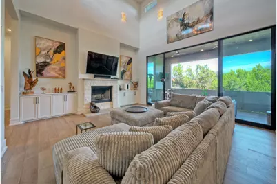 10 Monarch Oaks Lane, The Hills, TX 78738 - Photo 7