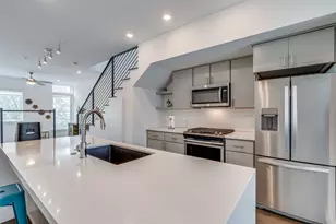 2002 E 7th St, Austin, TX 78702 - Photo 7