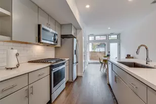 2002 E 7th St, Austin, TX 78702 - Photo 9