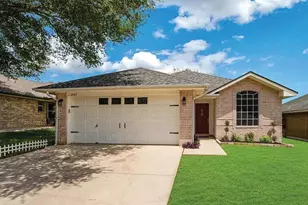 2149 Keystone Dr, New Braunfels, TX 78130 - Photo 1