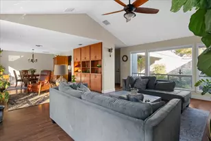 737 Summerwood Dr, New Braunfels, TX 78130 - Photo 9