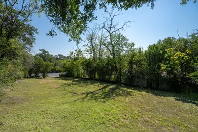 5005 Heflin Lane, Austin, TX 78721 - Photo 11