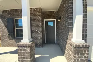 716 Red Barn Bnd, New Braunfels, TX 78130 - Photo 3