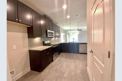 716 Red Barn Bend, New Braunfels, TX 78130 - Photo 9