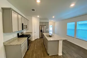 727 Gladiola Loop, Kyle, TX 78640 - Photo 5