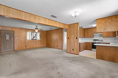 914 Victoria Street, Taylor, TX 76574 - Photo 9