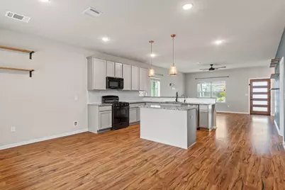 300 Eagle Lake Drive, Hutto, TX 78634 - Photo 11