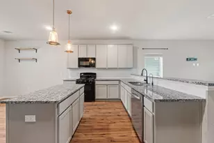 300 Eagle Lake Dr, Hutto, TX 78634 - Photo 9