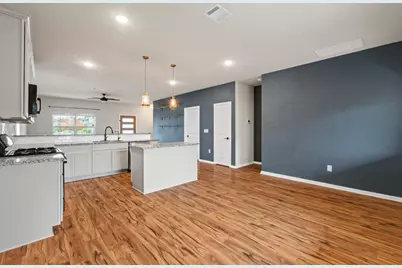 300 Eagle Lake Drive, Hutto, TX 78634 - Photo 13