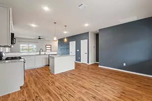 300 Eagle Lake Dr, Hutto, TX 78634 - Photo 13