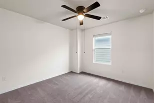 300 Eagle Lake Dr, Hutto, TX 78634 - Photo 31