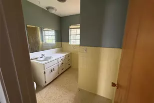 713 FM 153, Smithville, TX 78957 - Photo 13