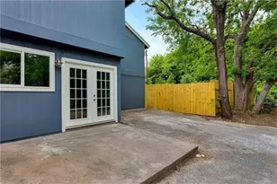 2706 Mulford Cv Cove, Austin, TX 78741 - Photo 13
