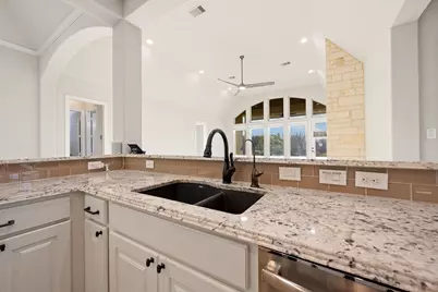 917 Coolabah Avenue, New Braunfels, TX 78132 - Photo 11