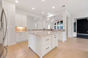 917 Coolabah Ave, New Braunfels, TX 78132 - Photo 9