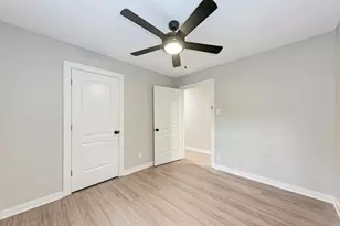 1612 Elmhurst Dr, Austin, TX 78741 - Photo 21