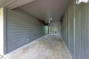 1612 Elmhurst Dr, Austin, TX 78741 - Photo 11