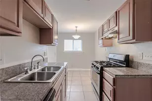2005 Matthews Ln, Austin, TX 78745 - Photo 7