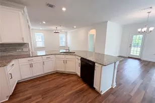 401 Fort William St, Hutto, TX 78634 - Photo 7