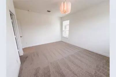 401 Fort William Street #33, Hutto, TX 78634 - Photo 9