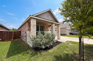 401 Fort William St, Hutto, TX 78634 - Photo 17