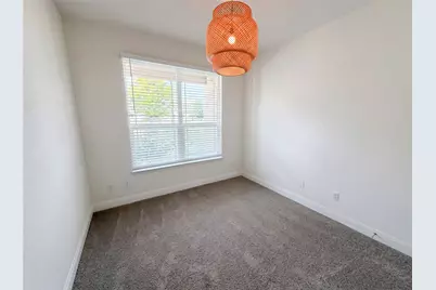 401 Fort William Street #33, Hutto, TX 78634 - Photo 11