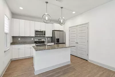 18812 Nicklaus Drive, Point Venture, TX 78645 - Photo 9