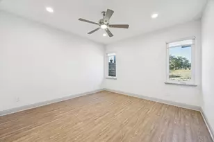 18812 Nicklaus Dr, Lago Vista, TX 78645 - Photo 17