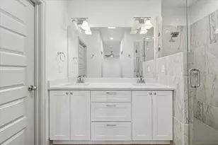 18812 Nicklaus Dr, Lago Vista, TX 78645 - Photo 17